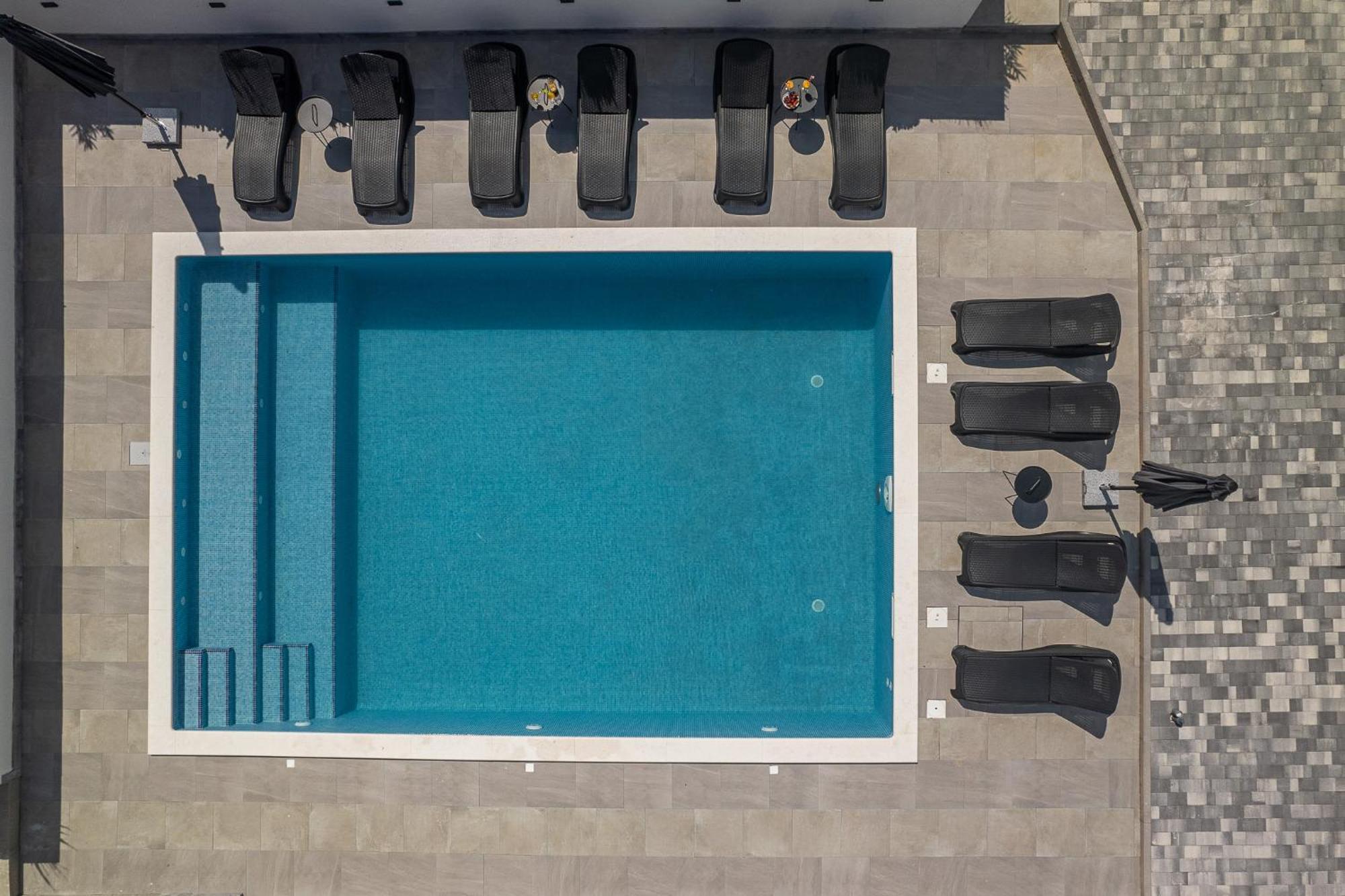 Villa Barbara & Zoran With Free Parking And Heated Swimming Pool Seget Vranjica Exterior photo