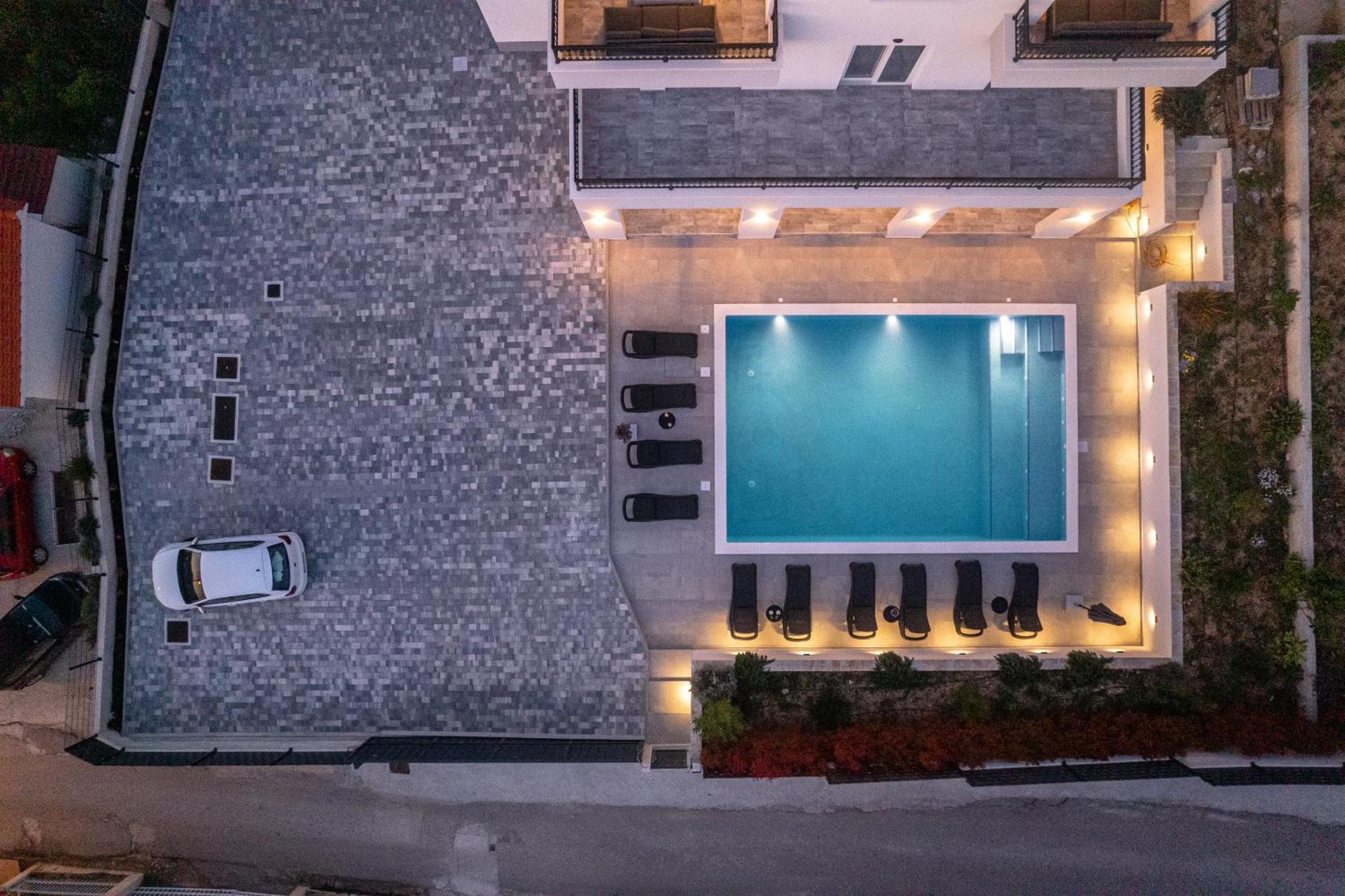 Villa Barbara & Zoran With Free Parking And Heated Swimming Pool Seget Vranjica Exterior photo