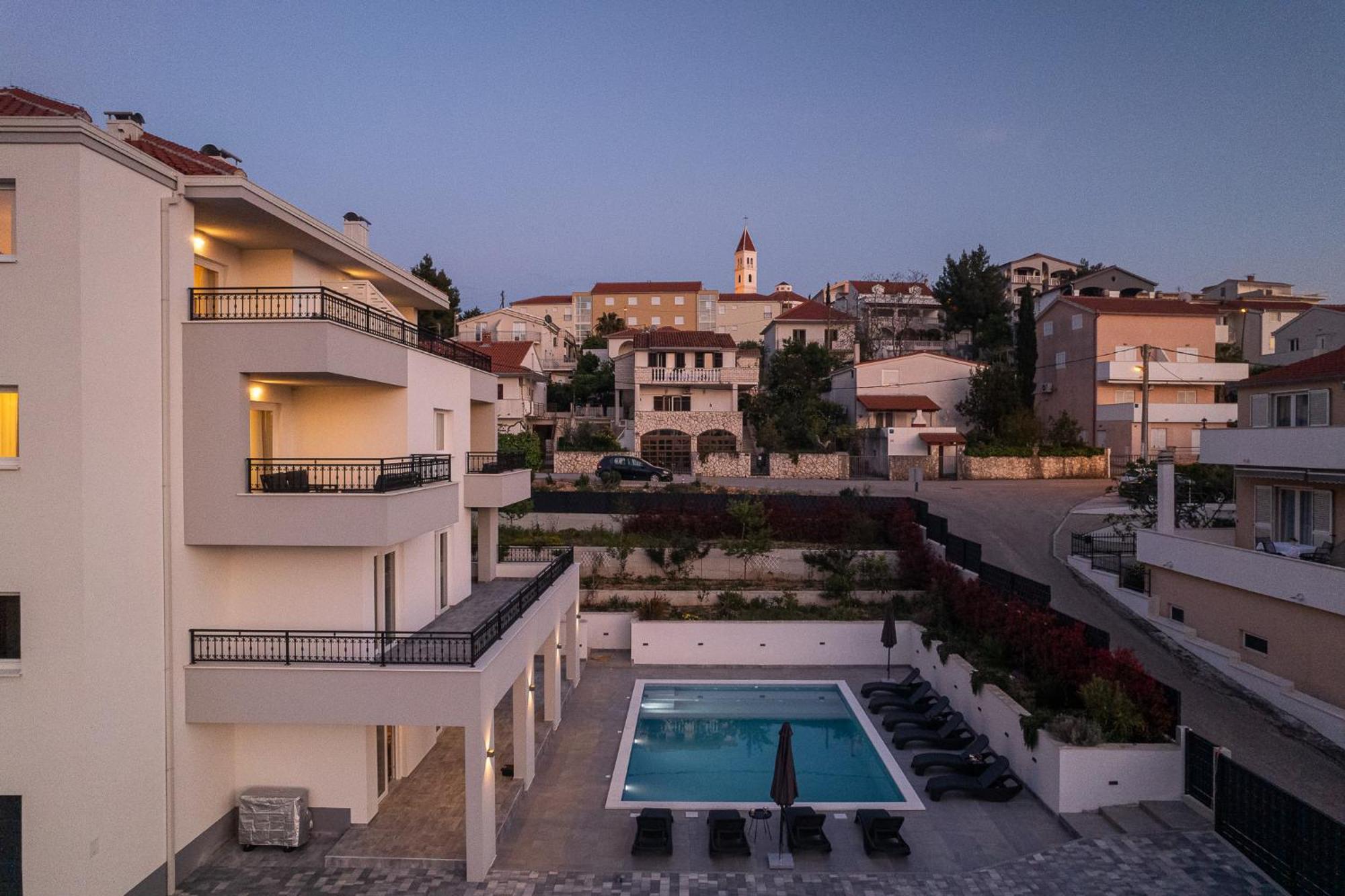 Villa Barbara & Zoran With Free Parking And Heated Swimming Pool Seget Vranjica Exterior photo