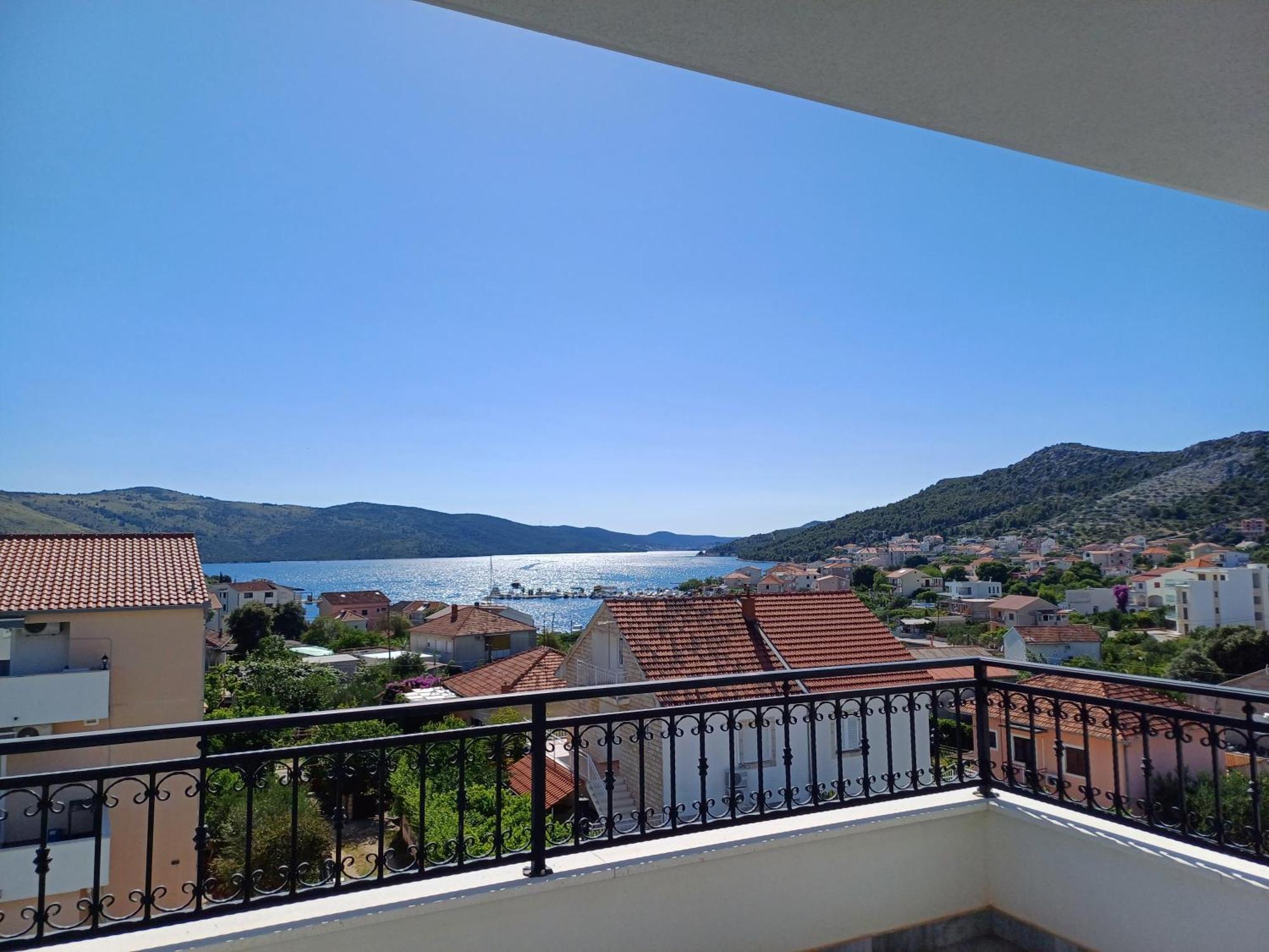 Villa Barbara & Zoran With Free Parking And Heated Swimming Pool Seget Vranjica Exterior photo